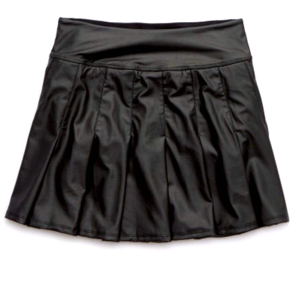 🖤Worn Once! 🖤 Offline By Aerie Real Luxe Faux Leather Skort. W/L